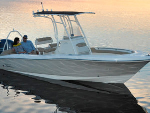 180 Pioneer Islander Center Console with T-Top